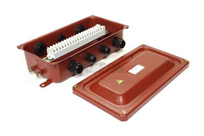 Коробка соединительная 365x250x130мм (ВxШxГ) из композитного (SMC) материала, IP54