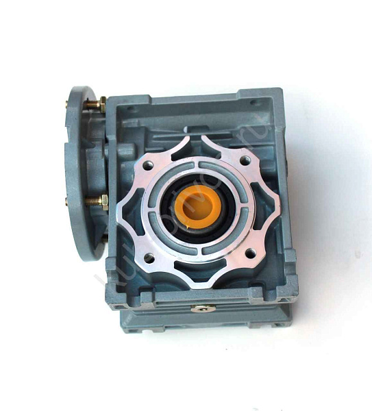 Цилиндрический мотор-редуктор 413A (i=70.95) вал вх./вых. 14/25 мм INNOVARI