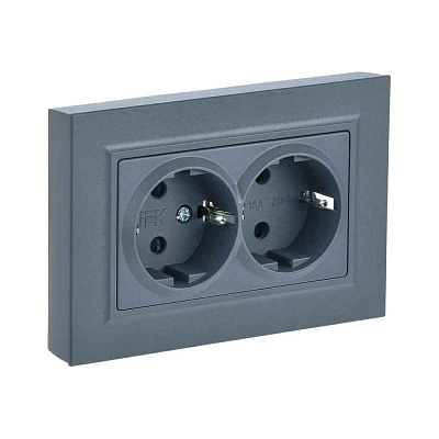 ИЭК Брайт Роз. 2-я c з/к/ш с кр. 16А IP44 РСбш12-3-44-БрЧ черн. в сборе IEK