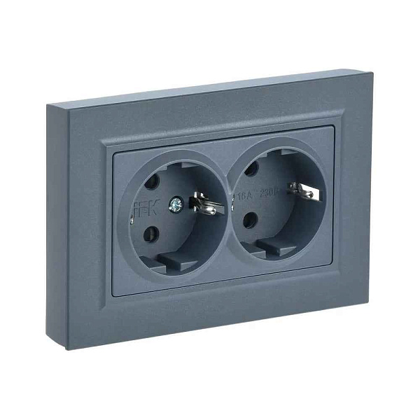 ИЭК Брайт Роз. 2-я c з/к/ш с кр. 16А IP44 РСбш12-3-44-БрЧ черн. в сборе IEK